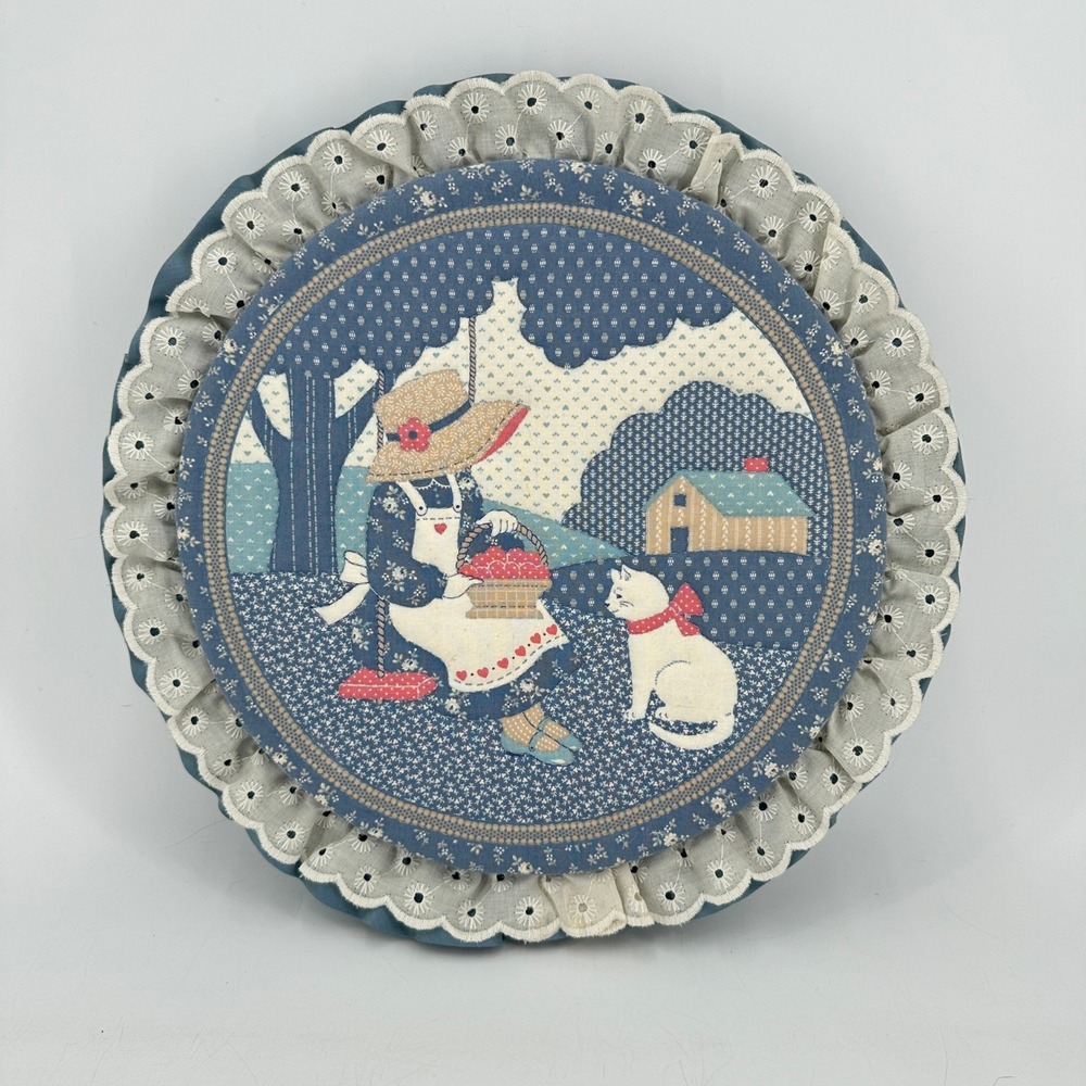 Granny Vintage Quilted‎ Embroidery Hoop Wall Art Farmhouse Cat Cottage Lace Blue